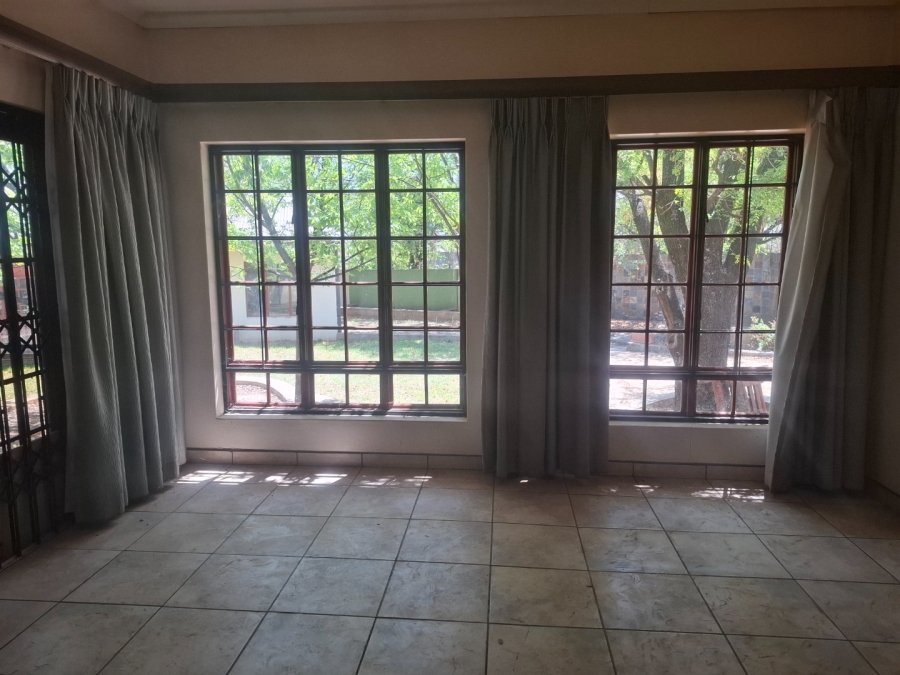 To Let 4 Bedroom Property for Rent in Suidrand Free State